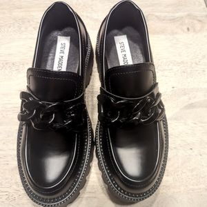 STEVE MADDEN Chunky Black Leather Loafers